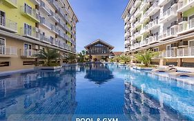 Amani 107B, 3 Minutes To Airport, With Gym & Pool ,Fast Wifi, Free Netflix
