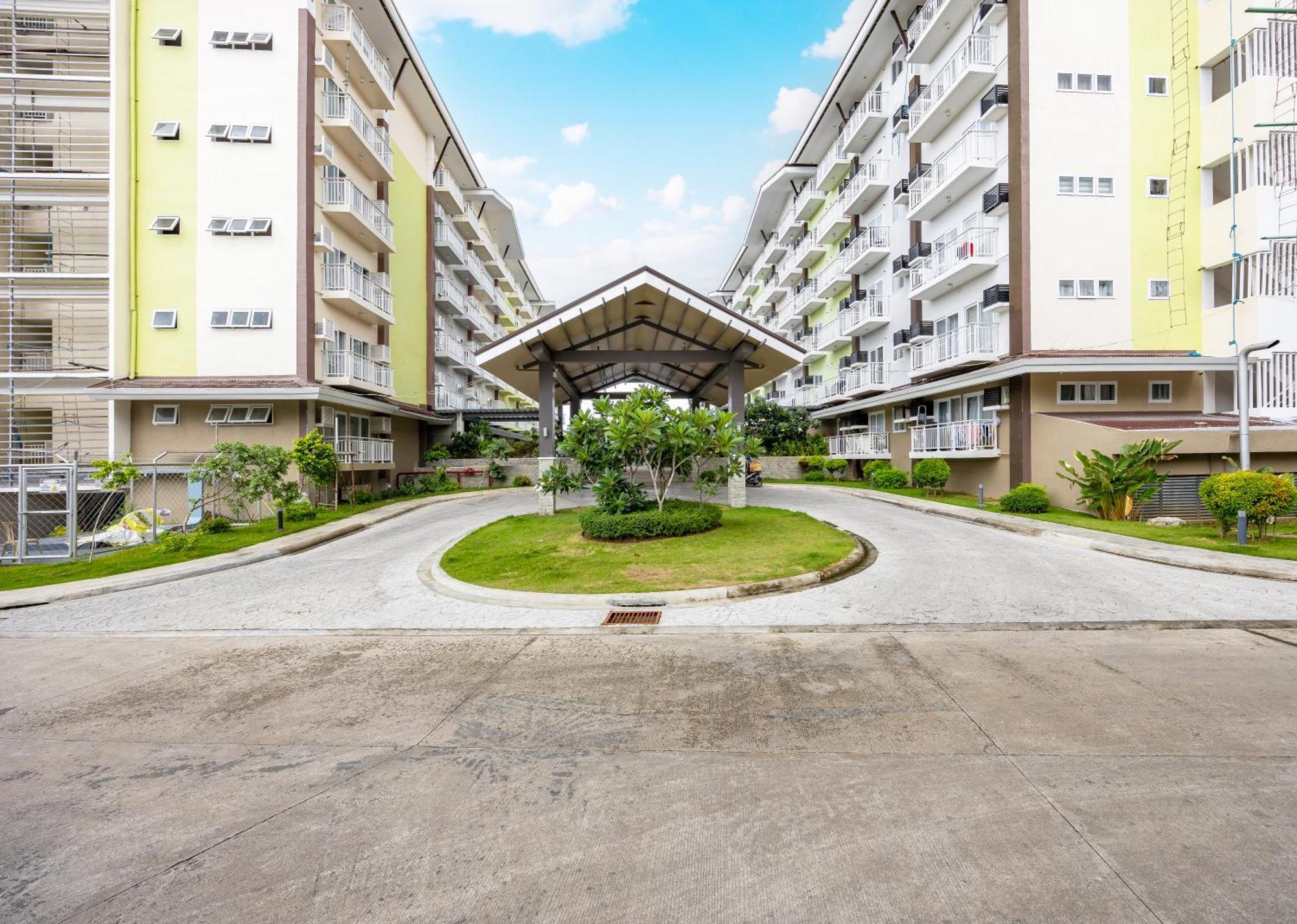 Amani 107B, 3 Minutes To Airport, With Gym & Pool ,Fast Wifi, Free Netflix Apartment Lapu-Lapu City Exterior photo